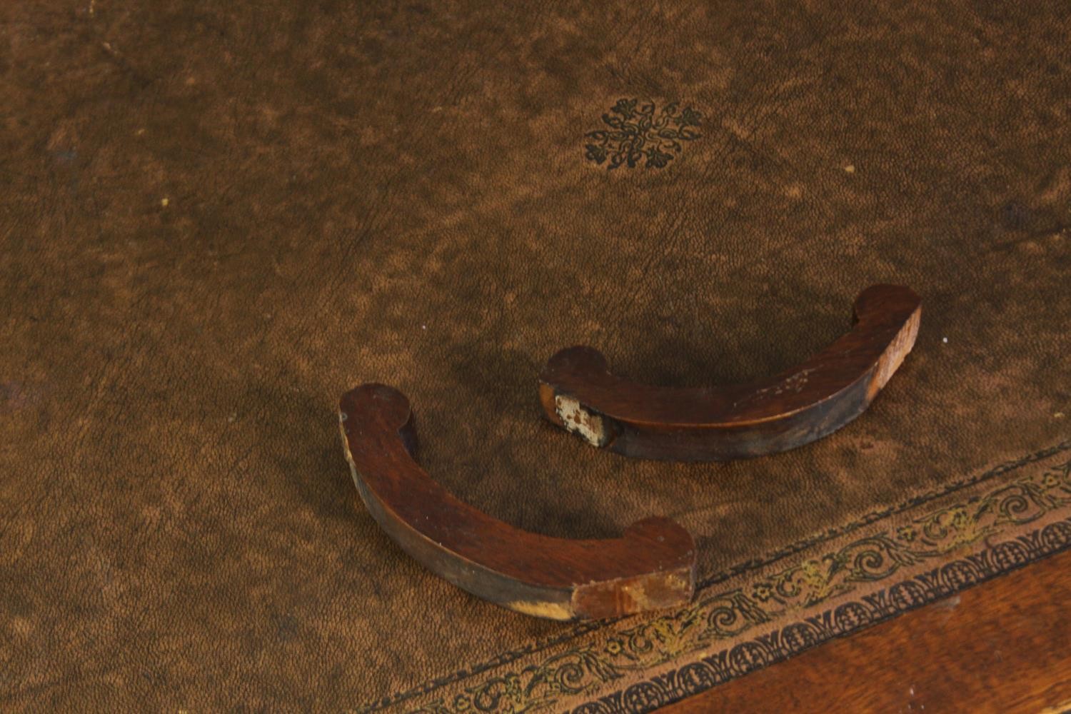 A mahogany coffee table, 20th century Georgian style. H.45 W.123 D.52cm. - Image 6 of 9