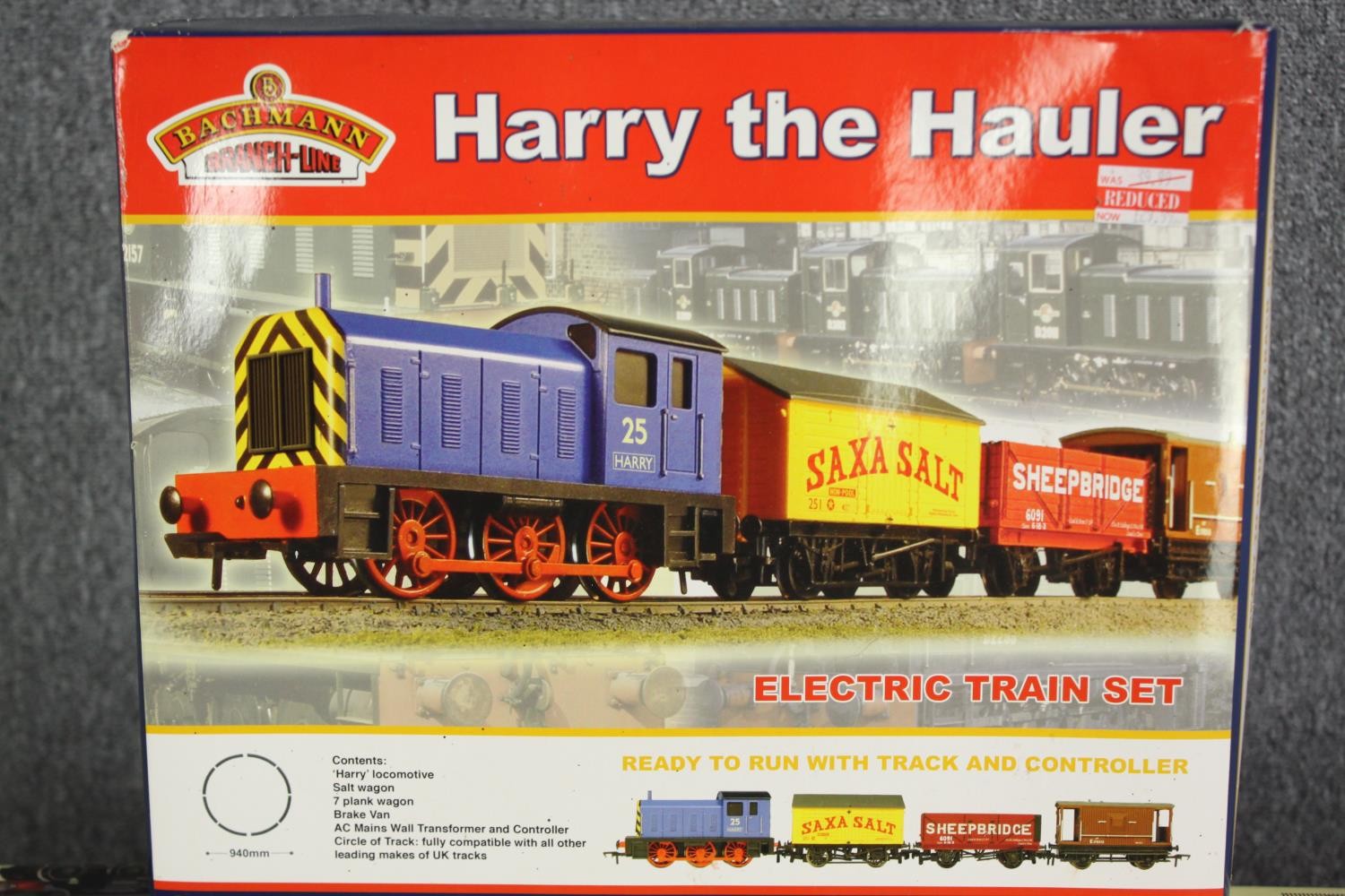 A collection of boxed Hornby and Bachmann train sets and rolling stock items. H.30 W.80 D.8cm. (box) - Image 3 of 26