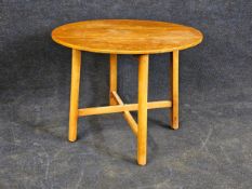 An oak Sutherland table. H.49 W.60 D.50cm.