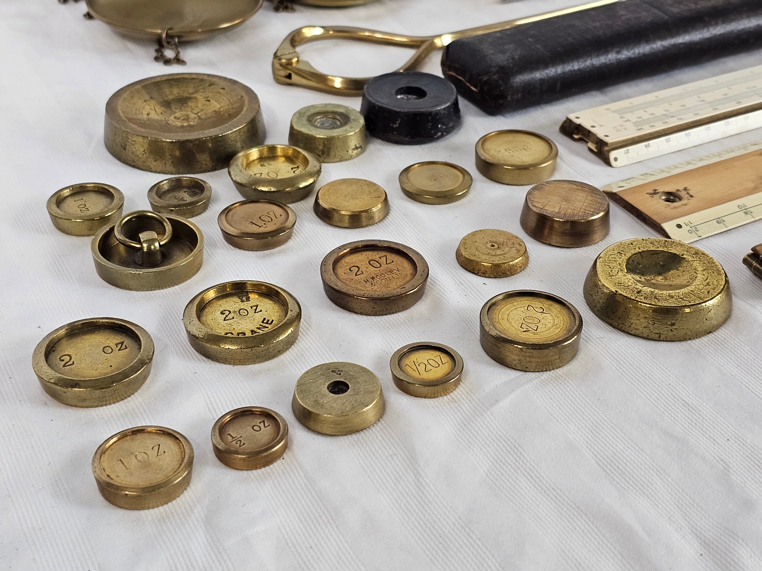 A large group of vintage brass weights, draughtman's geometry set, scales and rules - Image 2 of 6