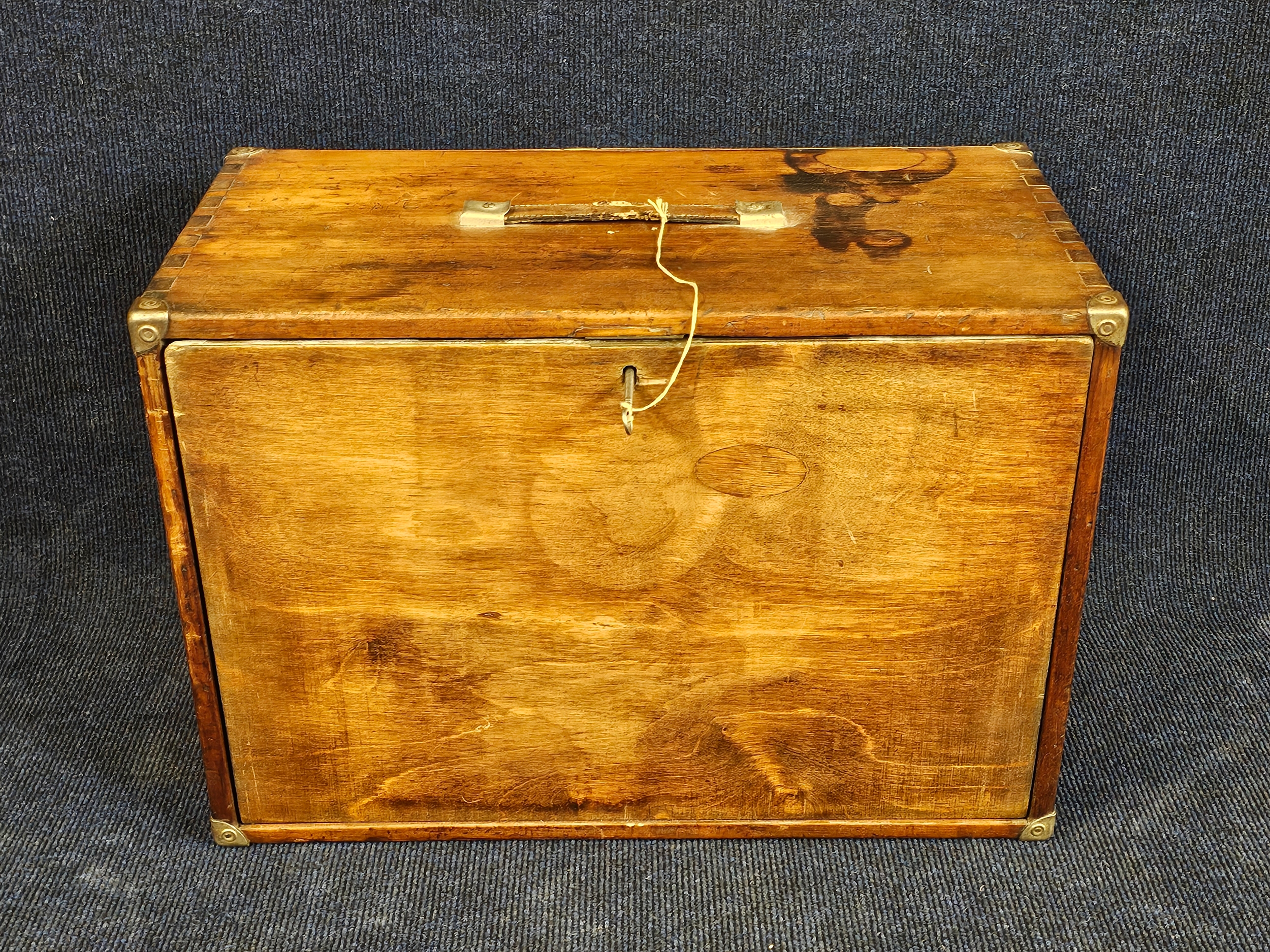 A Neslein style Engineers Tool Chest with key. H.36 W.51 D.26cm. - Image 6 of 10