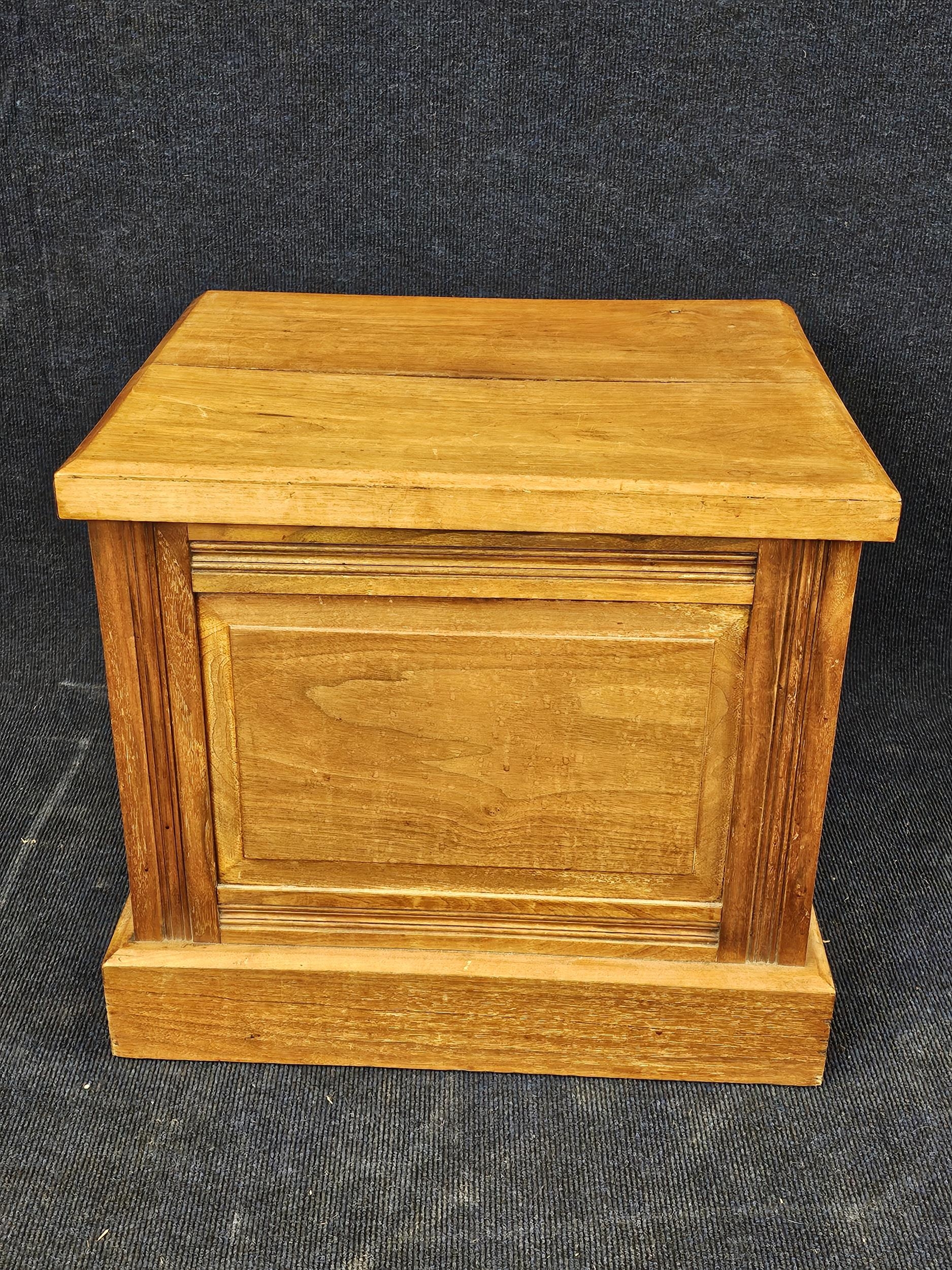 An elm campaign style commode chair with hinged lid. H.84 W.51 D.45cm. - Image 5 of 6