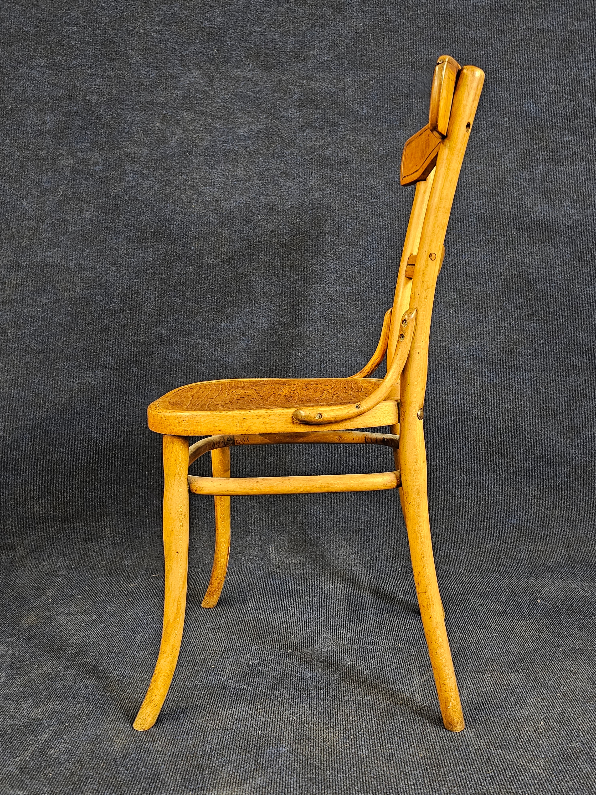 A 1920's bentwood chair - Image 6 of 8