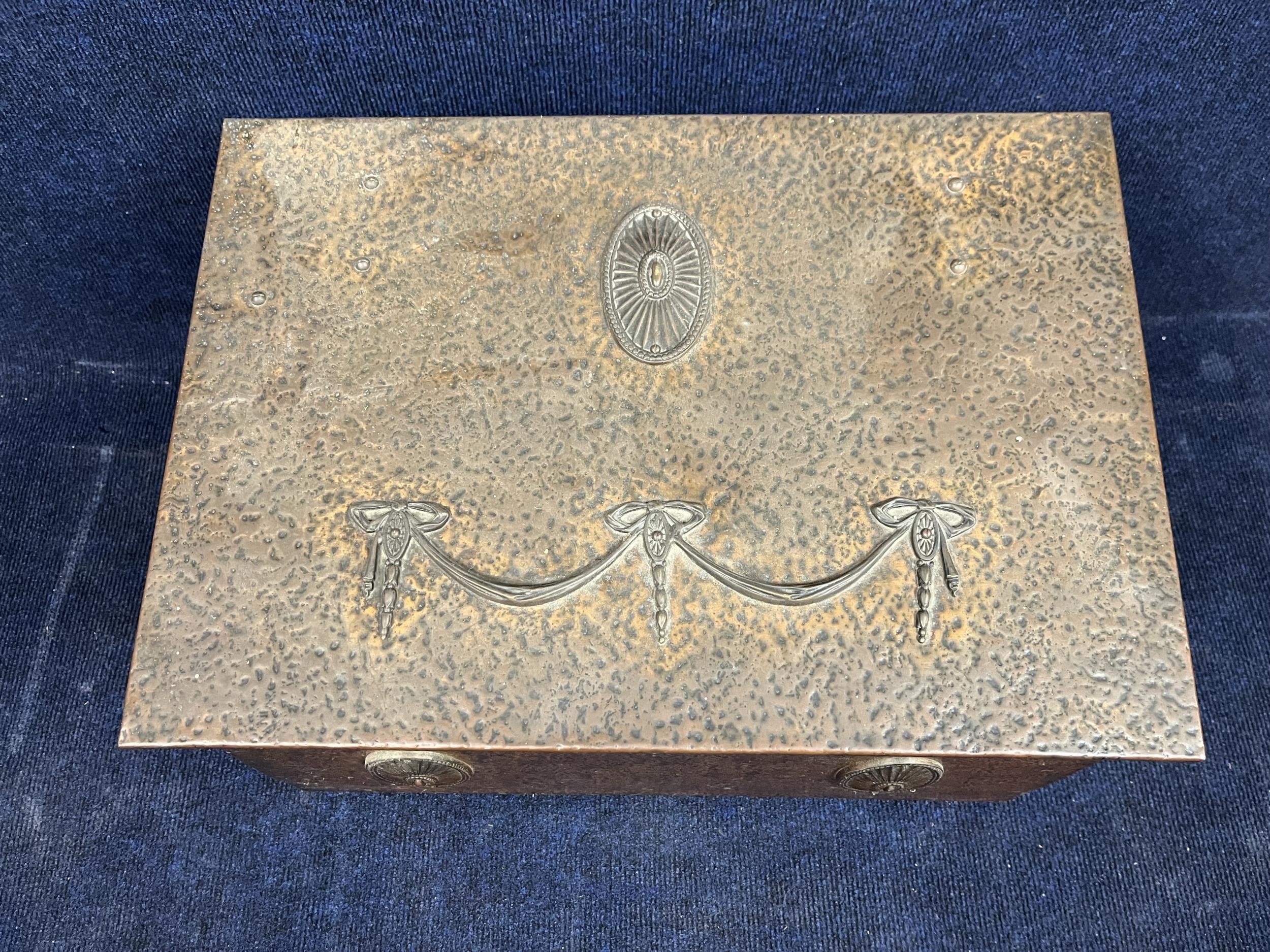 A C.1900 copper coal box, with neoclassical decoration - Image 2 of 5