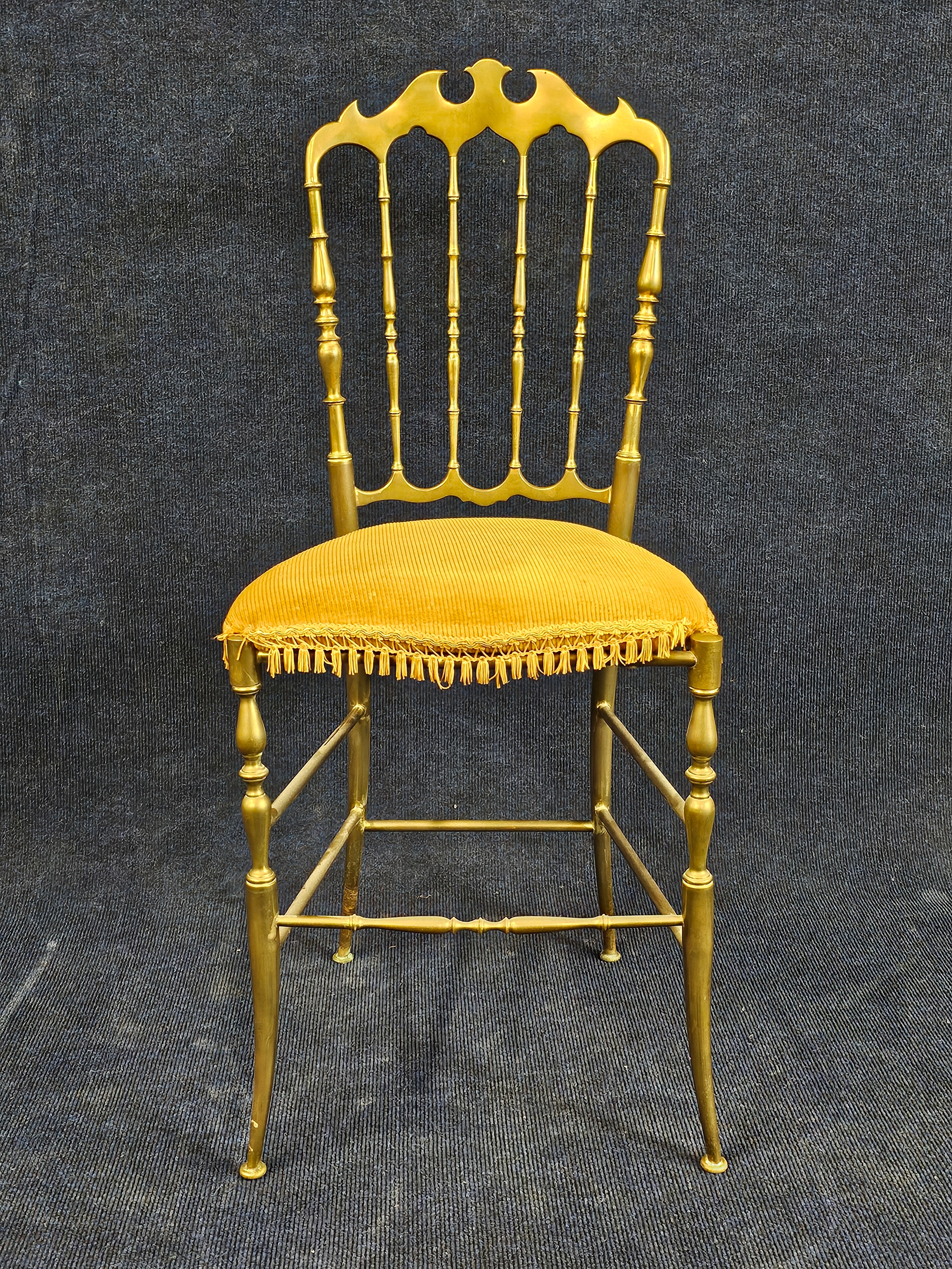 A brass salon chair - Image 7 of 8