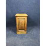 A pine pot cupboard, early 20th century. H.77 W.44 D.42.cm