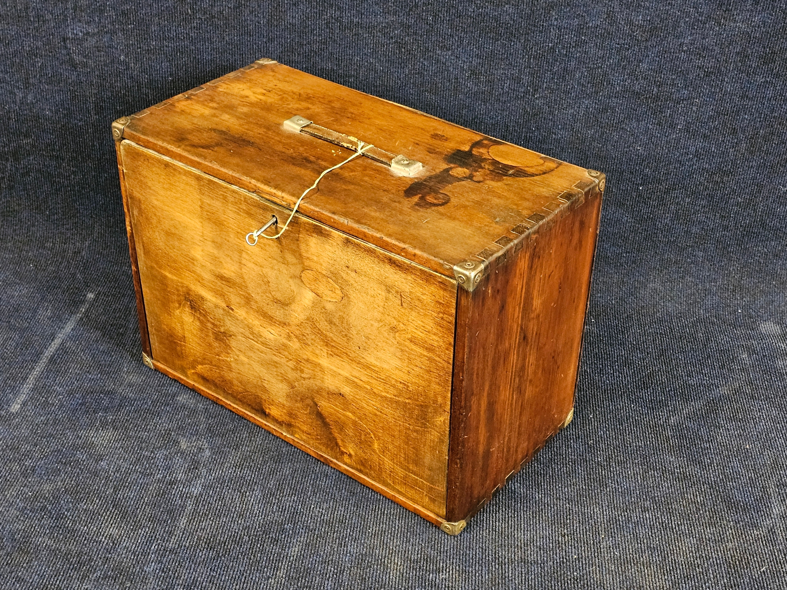 A Neslein style Engineers Tool Chest with key. H.36 W.51 D.26cm. - Image 7 of 10