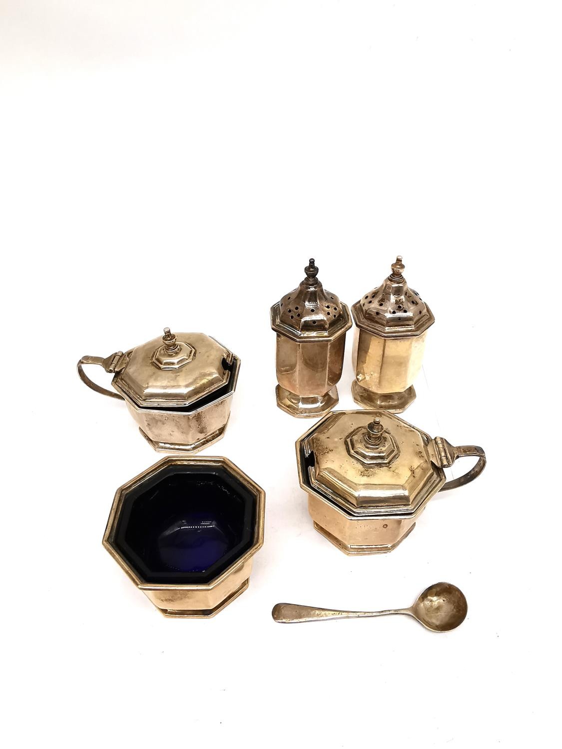 A silver five piece cruet set by Mappin & Webb, to include two mustard pots with blue glass - Image 2 of 7