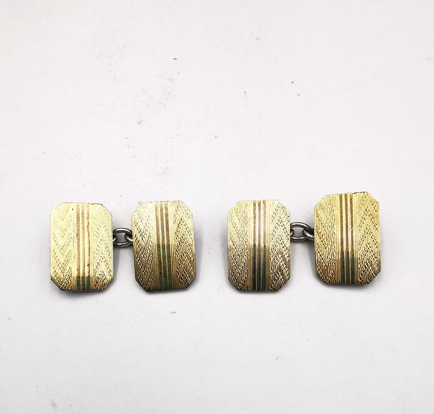 A collection of seven pairs of cufflinks, one of which 9ct on silver with engine turned - Image 4 of 18
