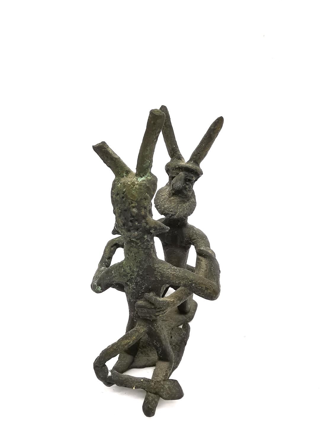 A Tribal bronze erotic sculpture of two bearded mythical creatures fighting. H.12 L.10.5 W.7cm. - Bild 2 aus 7