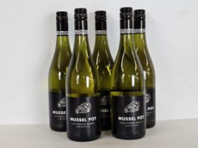 Mussel Pot Sauvignon Blanc Marlborough, New Zealand. 5 x 75cl bottles