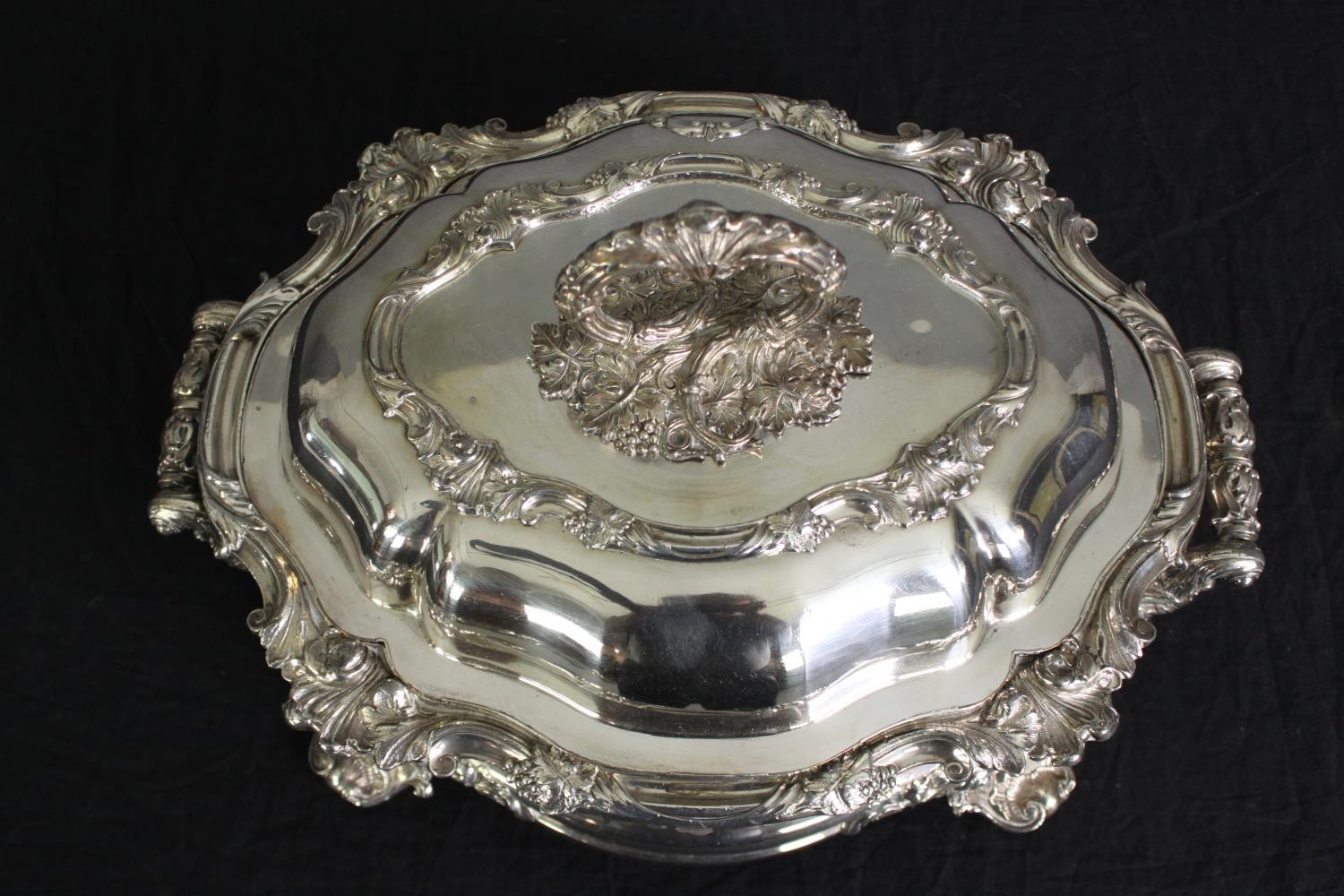 A silver plated entree dish. H.18 W.36 W.26cm. - Image 3 of 9