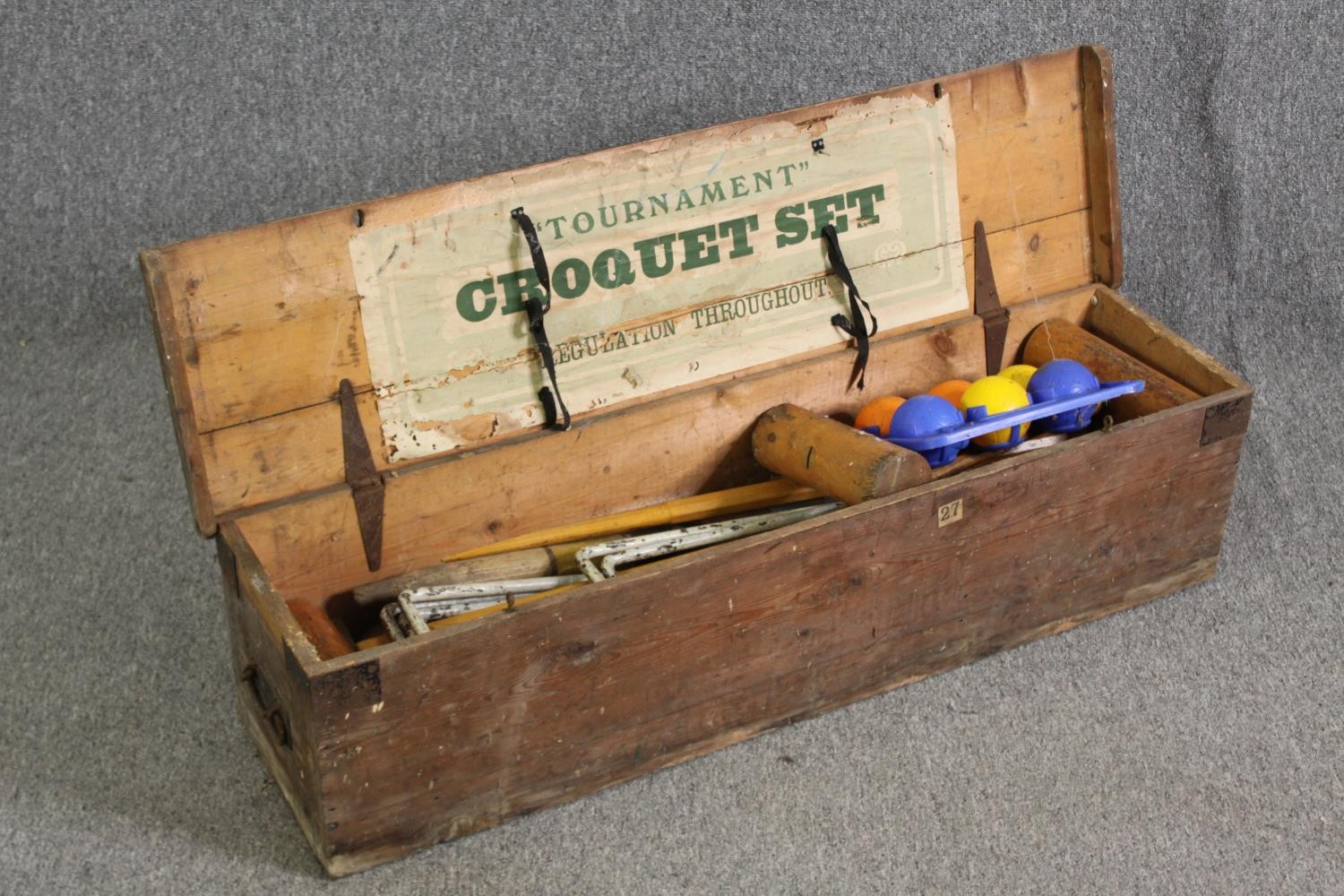 A vintage boxed croquet set. H.30 W.106 W.27cm. (box). - Image 3 of 6