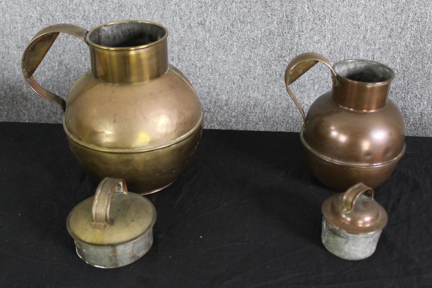 Two brass globular shaped lidded vessels. H.16cm. (largest). - Image 4 of 6