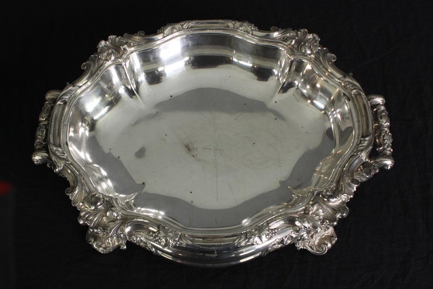 A silver plated entree dish. H.18 W.36 W.26cm. - Image 5 of 9