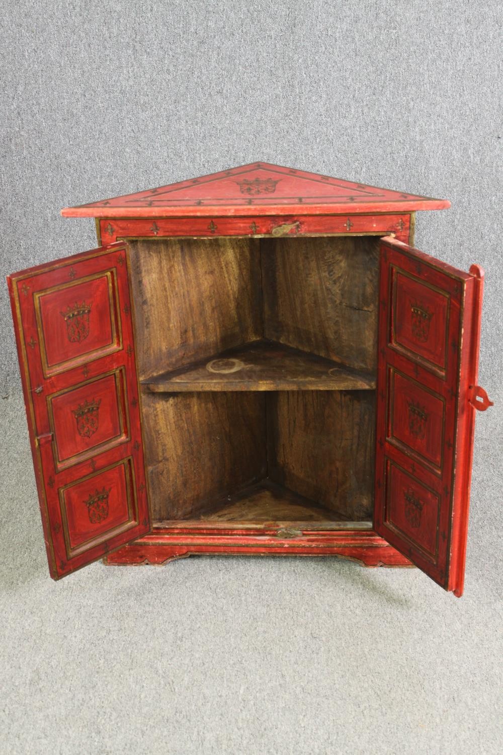 A simulated lacquered corner cabinet, hand painted. H.83 W.73 D.33cm. - Image 3 of 7