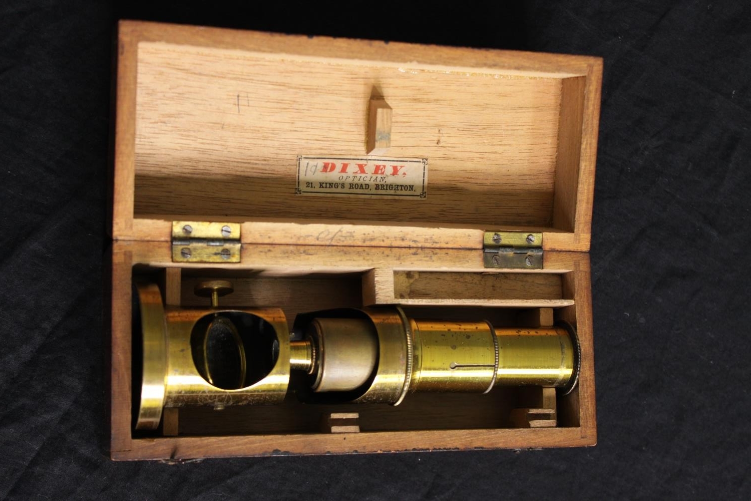 A brass drum microscope by Dixey, together with other technical measuring instruments. H.7 W.33 D. - Image 2 of 10