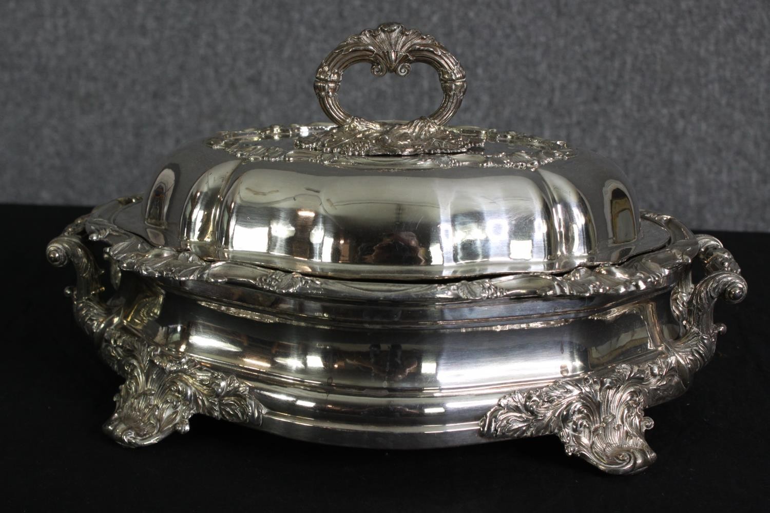 A silver plated entree dish. H.18 W.36 W.26cm. - Image 2 of 9