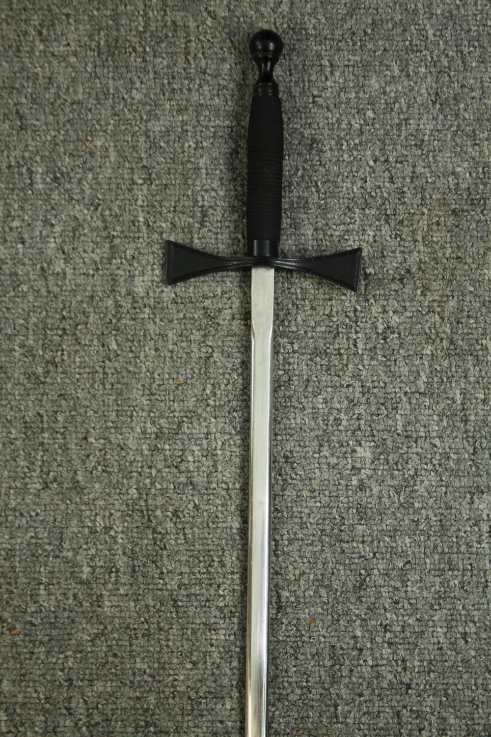 A Masonic ceremonial sword. L.86cm. - Bild 2 aus 5