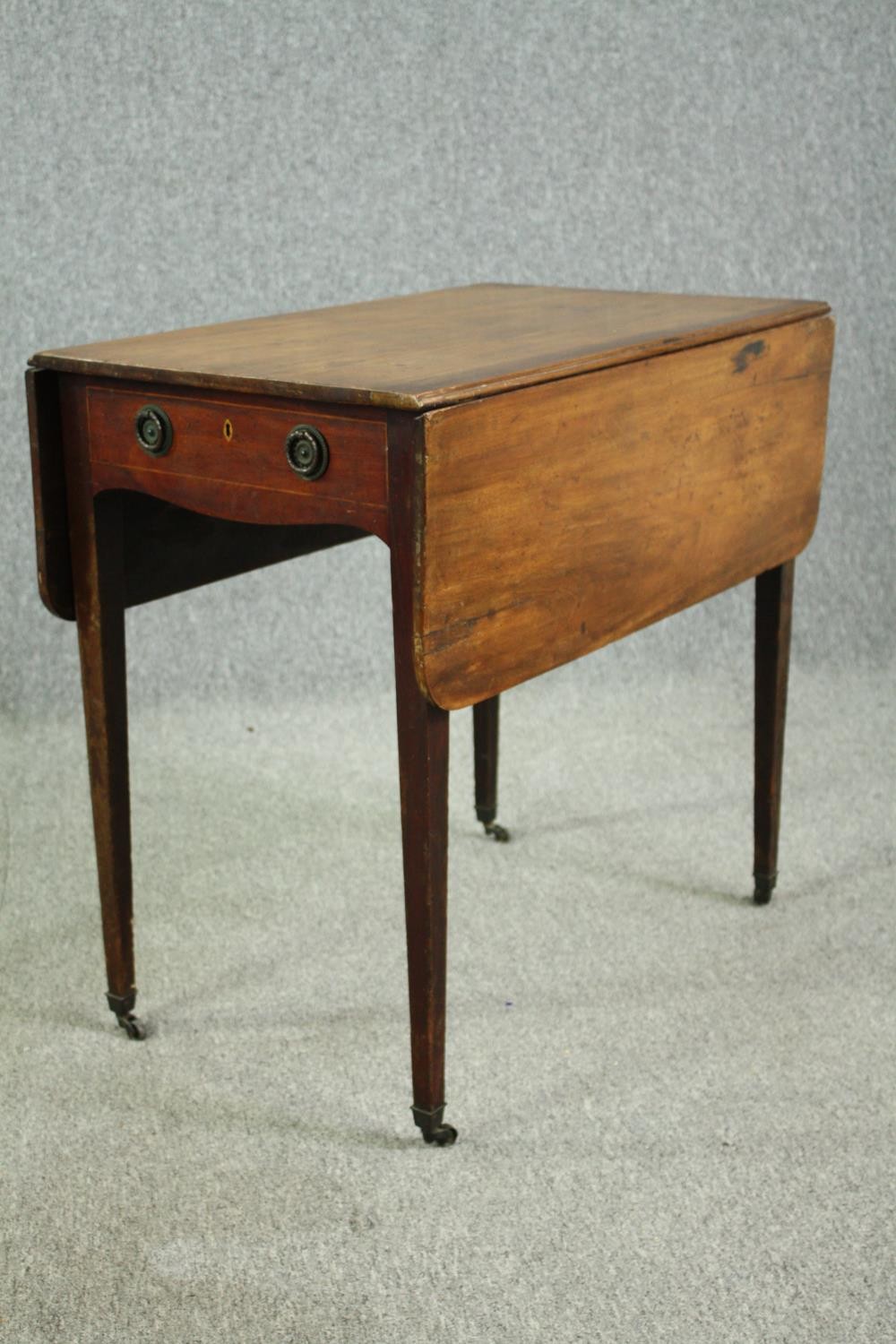 A George III mahogany Pembroke table. H.70 W.96 D.73cm. - Bild 3 aus 8
