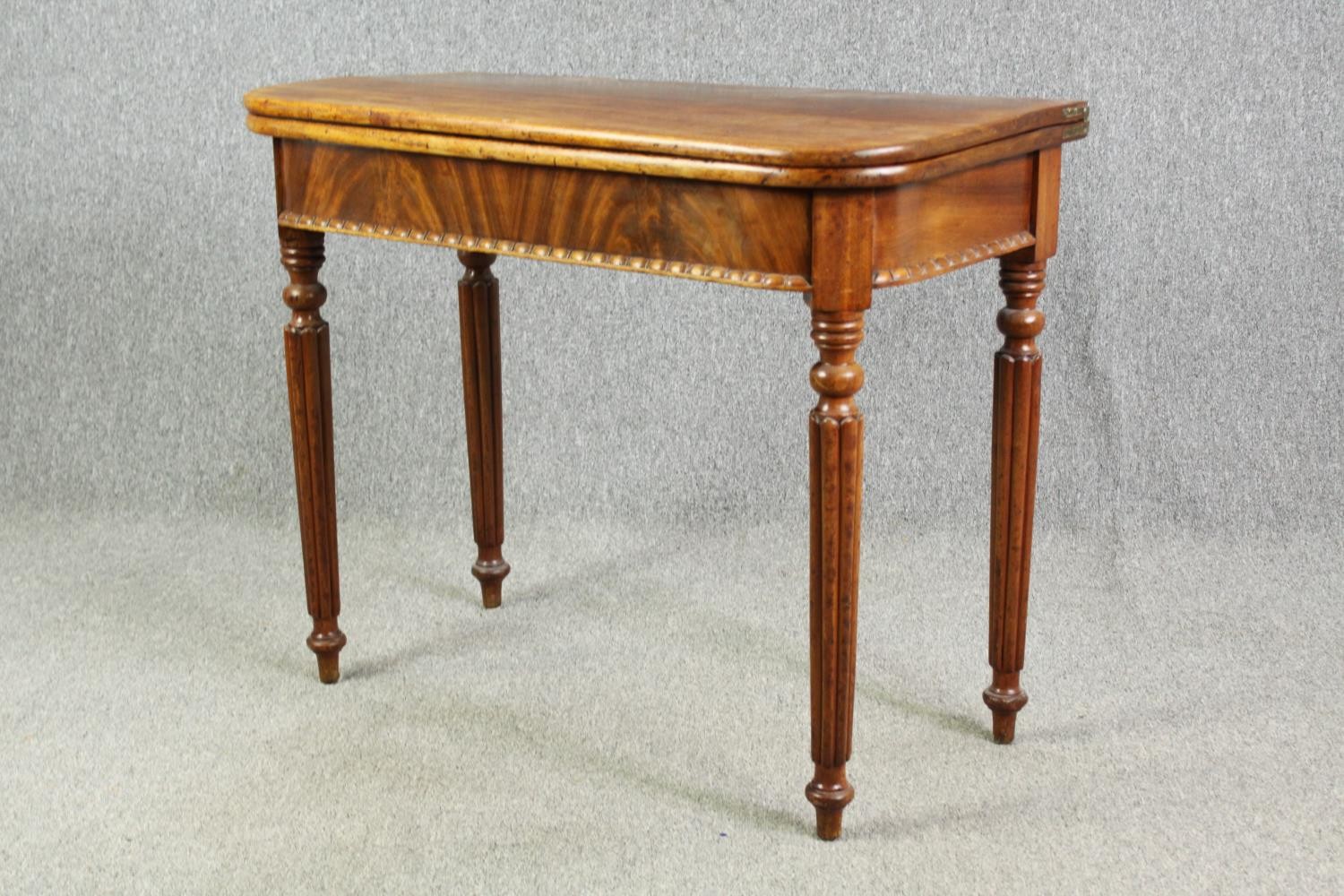 A George IV mahogany, swivel top tea table. H.73 W.92 D.92cm. (ext) - Image 4 of 8