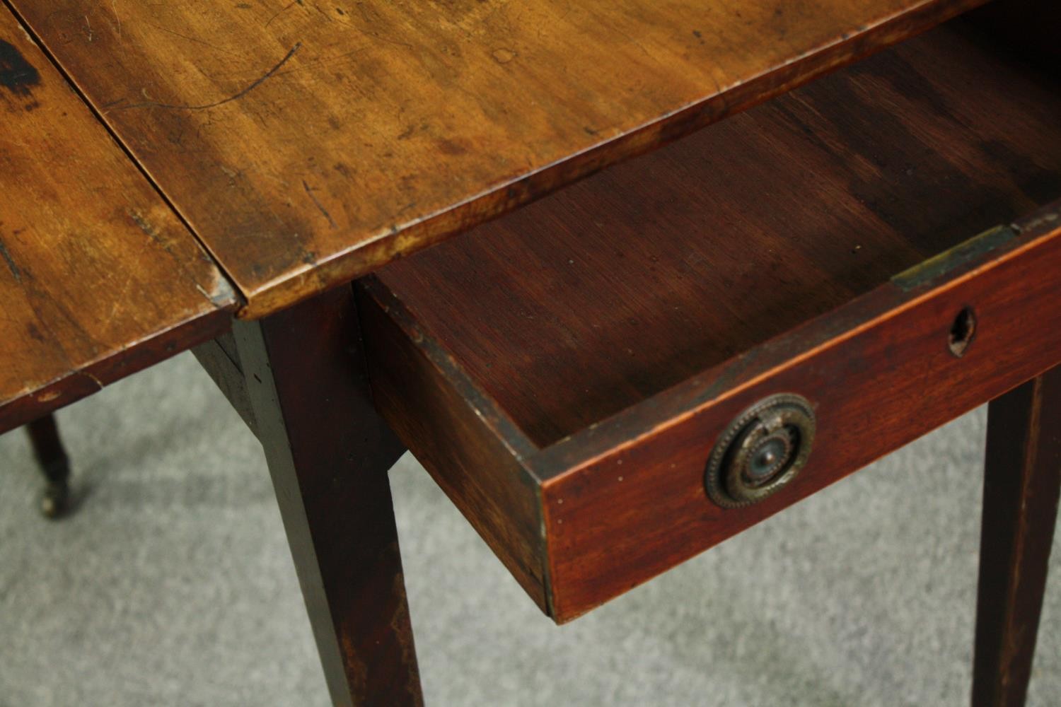 A George III mahogany Pembroke table. H.70 W.96 D.73cm. - Image 8 of 8