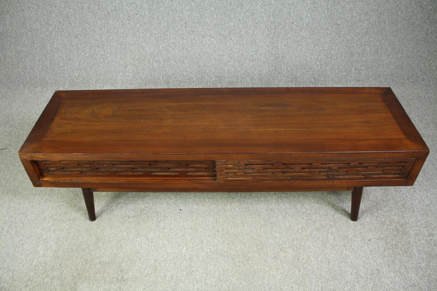 A large retro styled hardwood low side table or coffee table. H.45 W.160 D.45cm. - Image 5 of 11