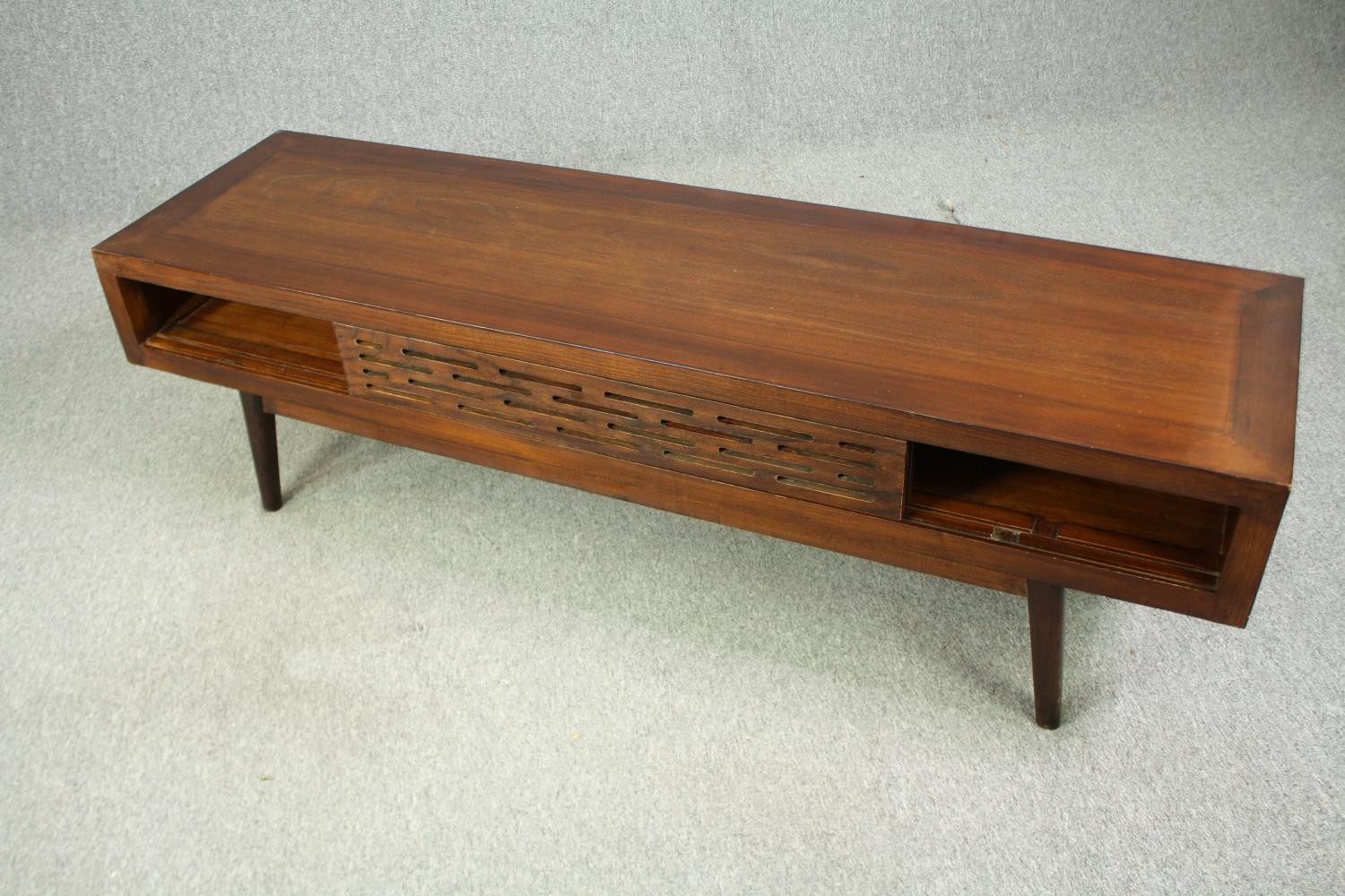 A large retro styled hardwood low side table or coffee table. H.45 W.160 D.45cm. - Image 8 of 11