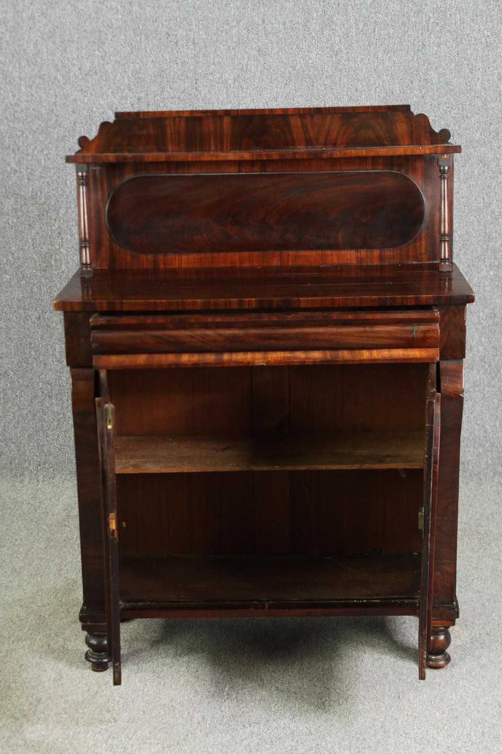 A Victorian mahogany chiffonier. H.127 W.89 D.57cm. - Image 4 of 6