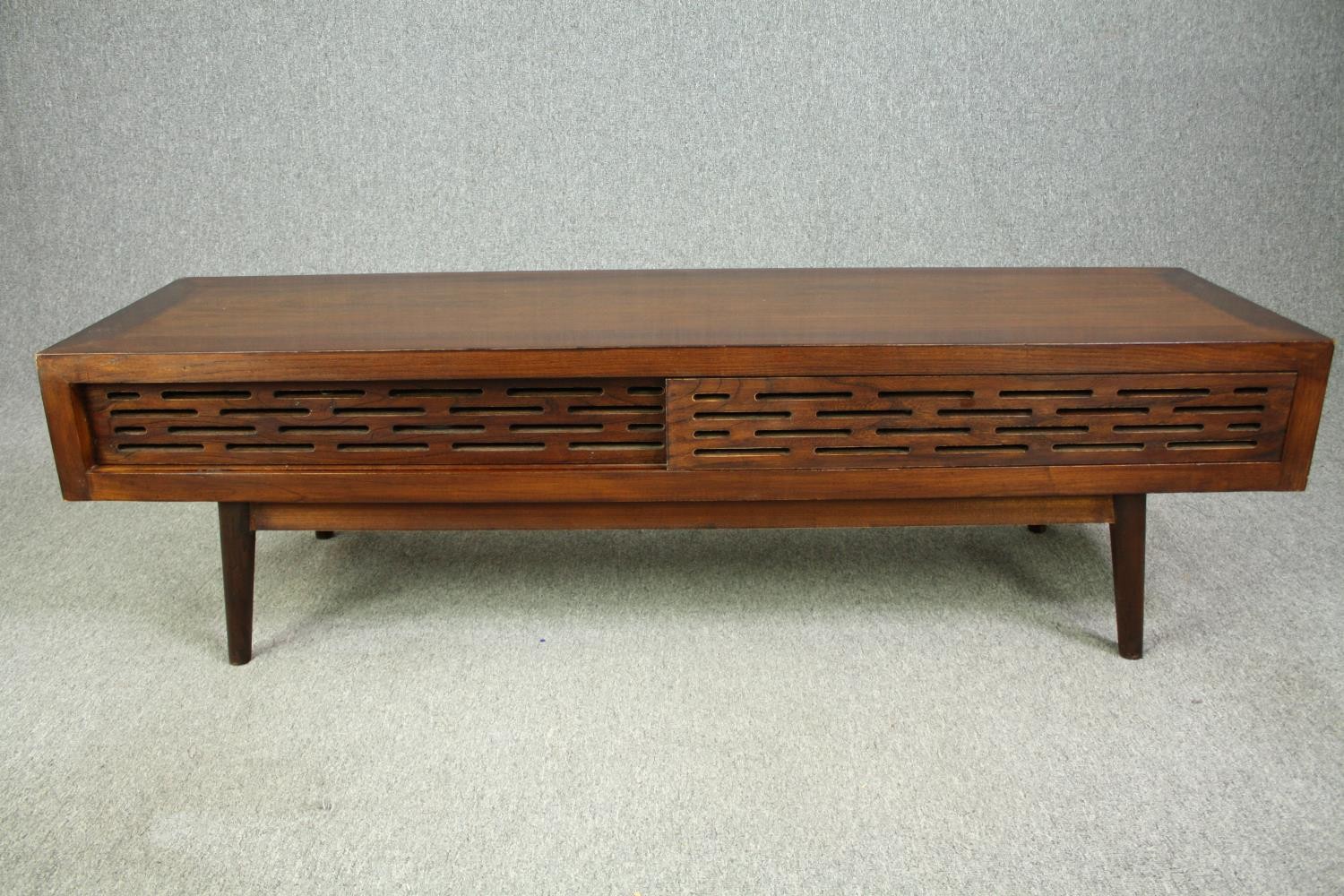 A large retro styled hardwood low side table or coffee table. H.45 W.160 D.45cm. - Image 6 of 11
