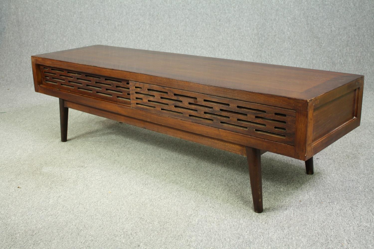 A large retro styled hardwood low side table or coffee table. H.45 W.160 D.45cm. - Image 7 of 11