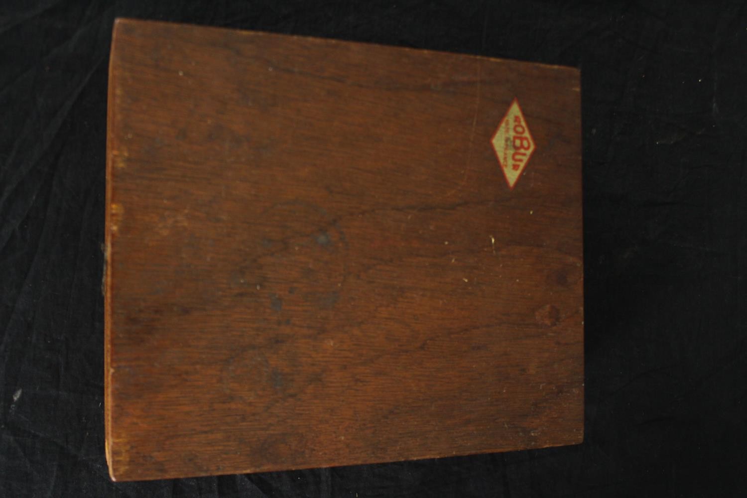 A group of vintage cigar boxes. H.7 W.22.5 D.18.5cm. (largest). - Bild 7 aus 7