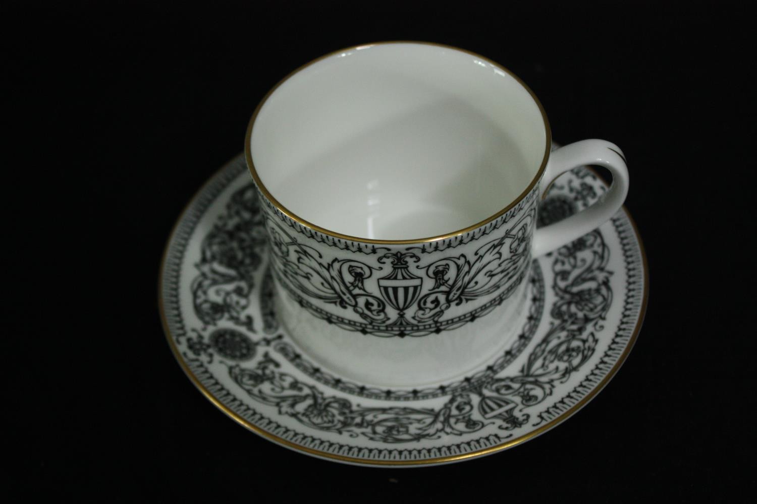 A Royal Worcester 'Padua' part dinner service. L.39 W.33cm. (largest). - Image 9 of 14