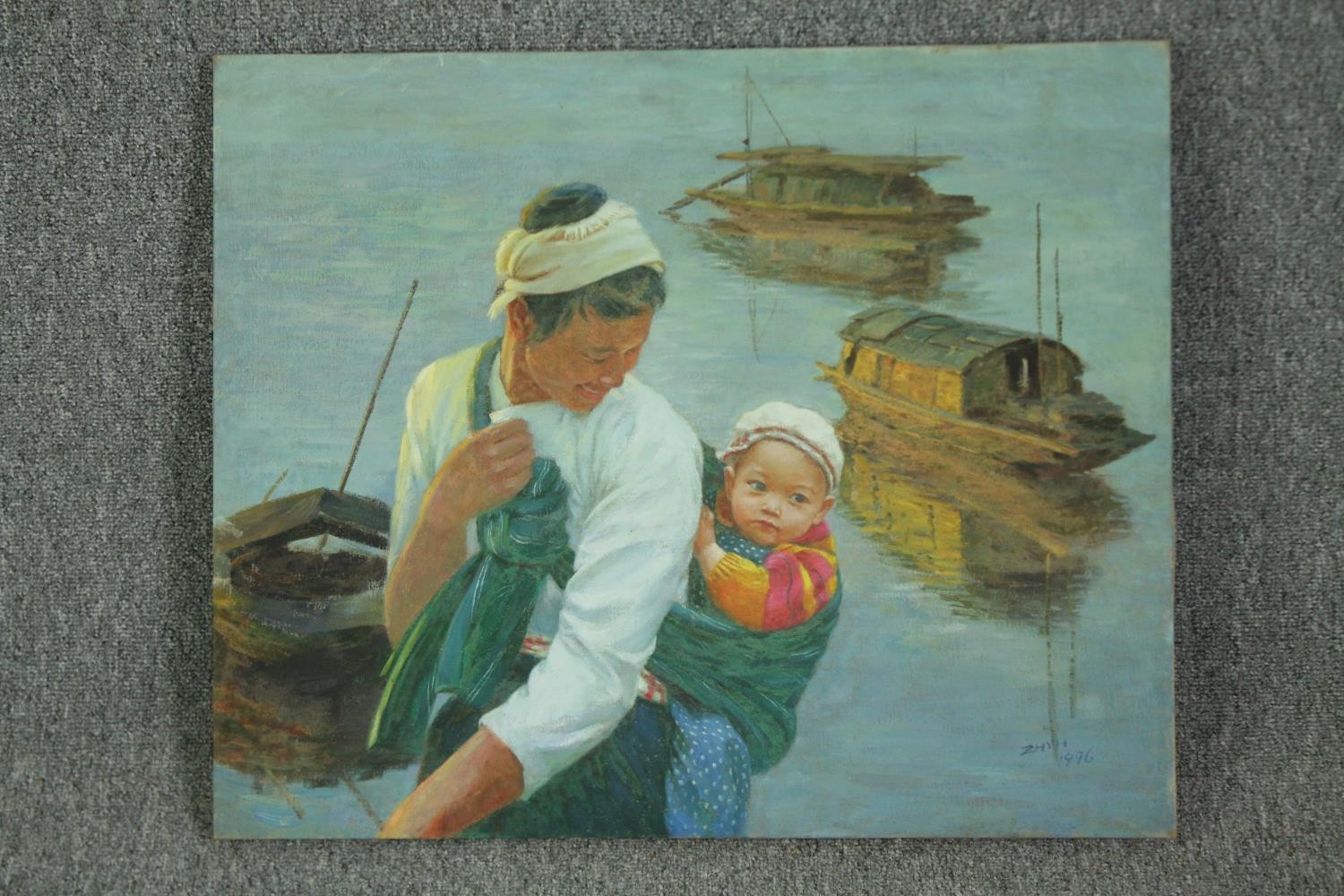 Oil on canvas, an eastern portrait of a parent and child, beside junk boats, signed and dated ZHYH - Bild 2 aus 4