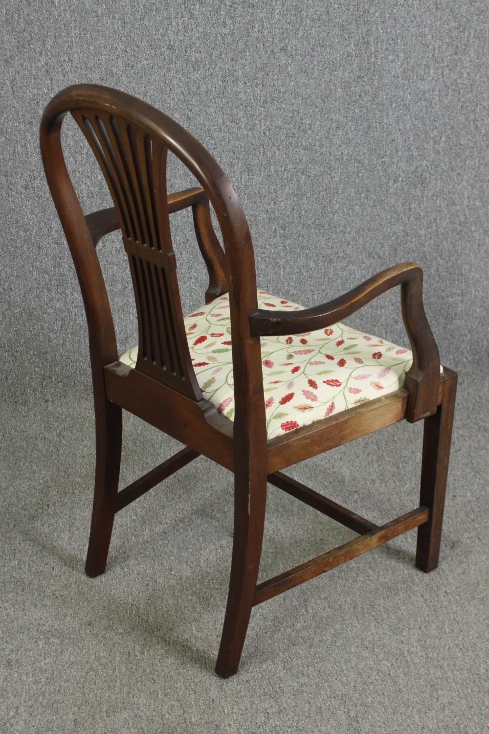 A set of six Hepplewhite style dining chairs, early 20th century. - Image 8 of 9
