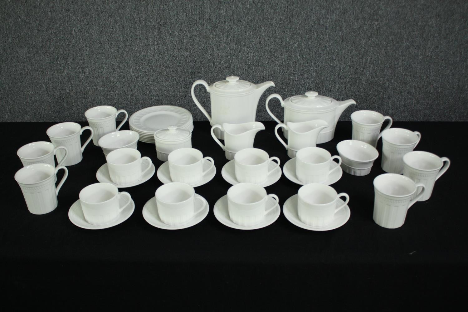 A Wedgwood 'Colosseum' eight piece tea service. H.17cm. (largest).