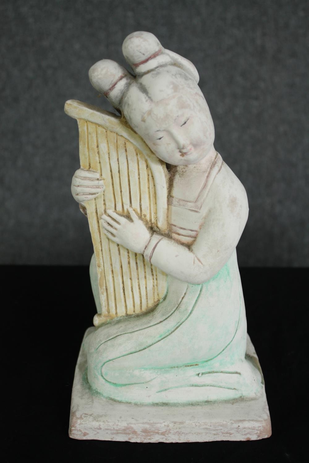 Two Chinese Tang Dynasty style white painted terracotta female musicians. H.27cm. (each). - Image 3 of 7