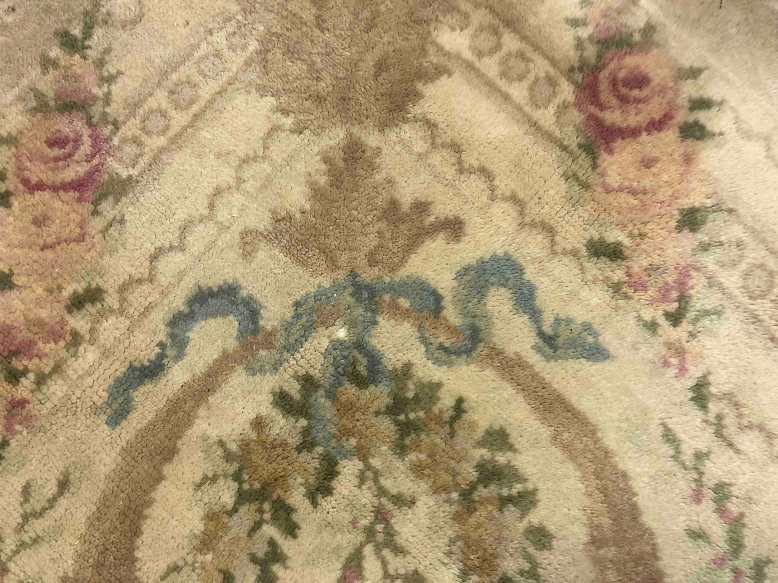 A French Aubusson carpet, with an ivory ground. L.490 W.320cm. - Image 6 of 7