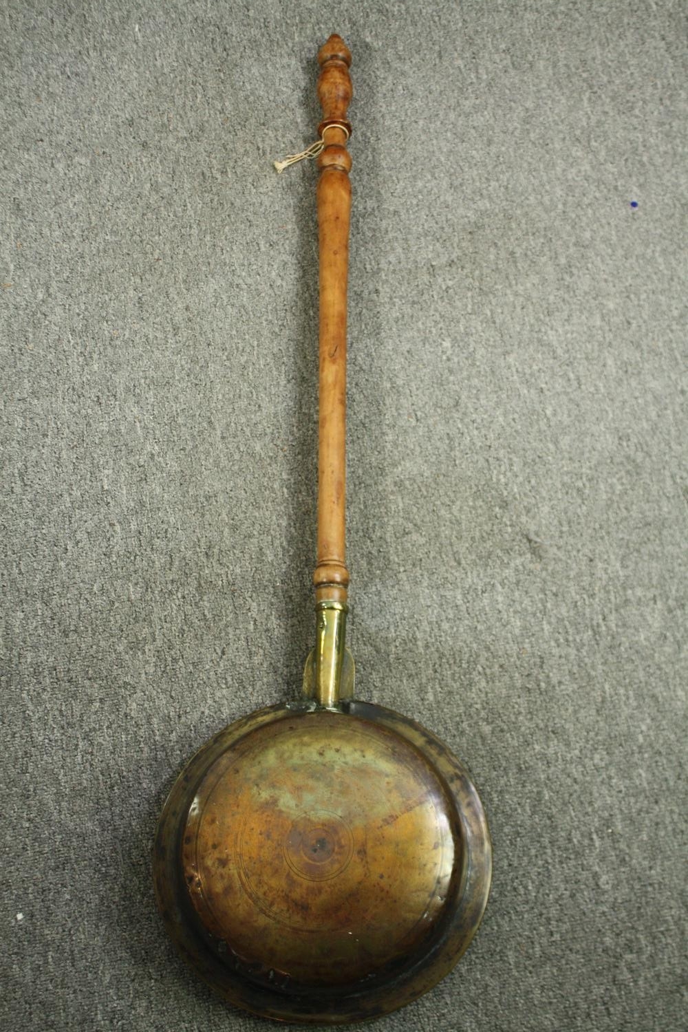 A late 19th century brass bed warming pan. L.99cm. - Image 3 of 4
