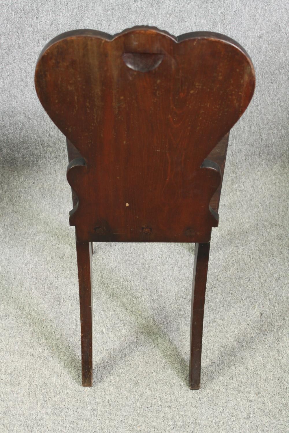 A pair of early Victorian mahogany hall chairs. H.86cm. - Image 5 of 7