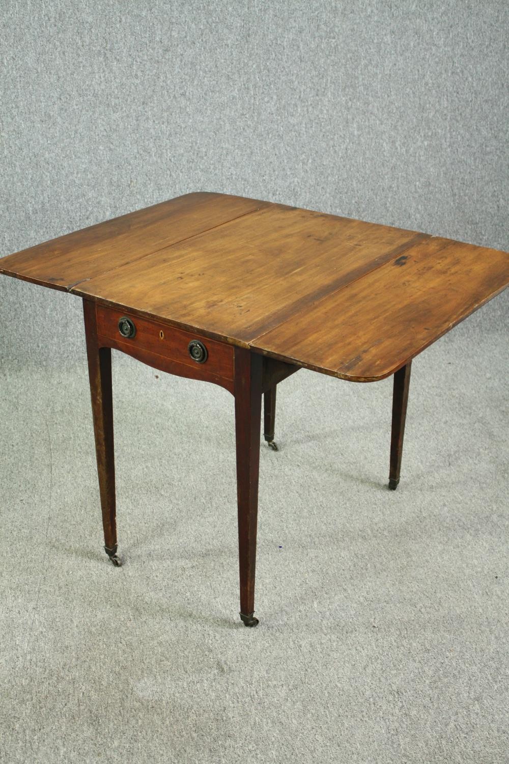 A George III mahogany Pembroke table. H.70 W.96 D.73cm. - Bild 5 aus 8