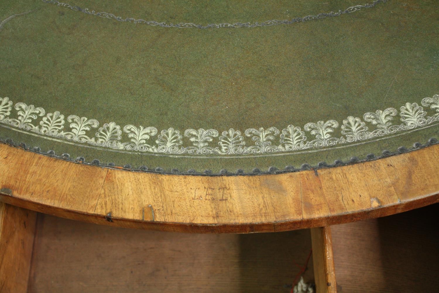 A Regency mahogany drum top library table, with a green tooled leather inset top, 19th century. H.76 - Image 6 of 8