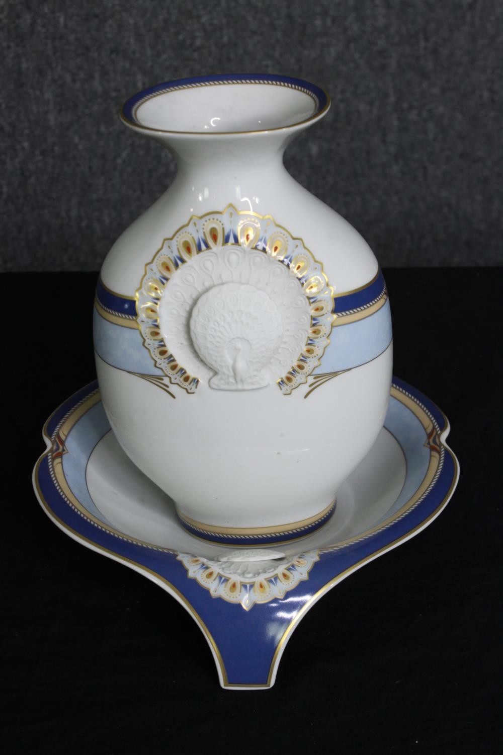 A Chinese export porcelain tobacco jar, late 19th century, a Staffordshire porcelain bowl and - Image 9 of 14