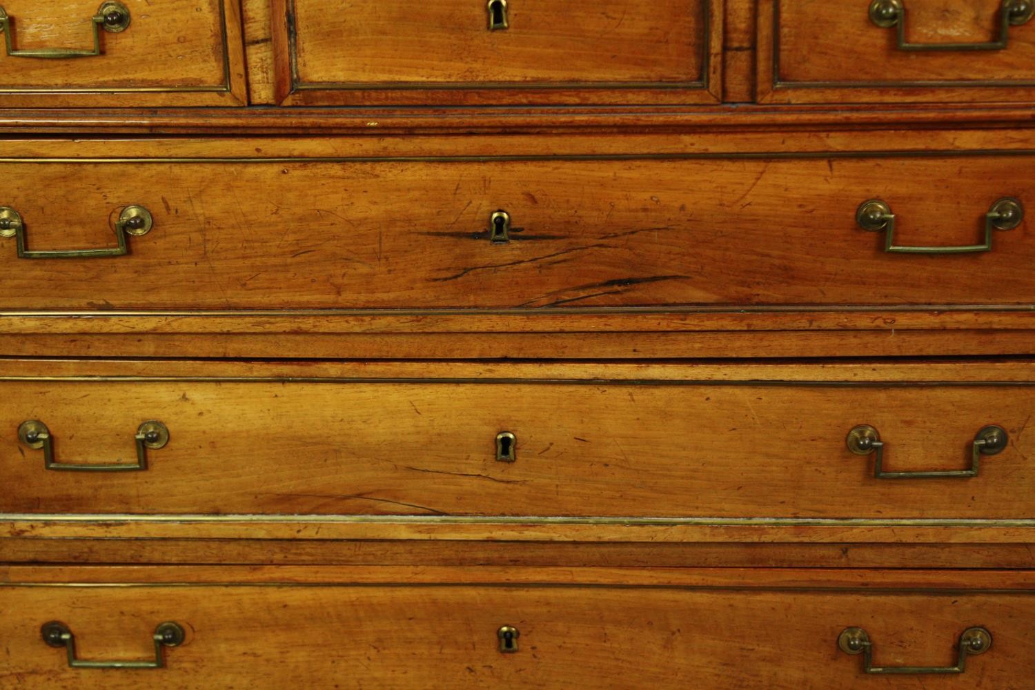 A French Directoire walnut commode, with a breccia marble top, 19th century. H.98 W.126 D.57cm. - Image 7 of 11