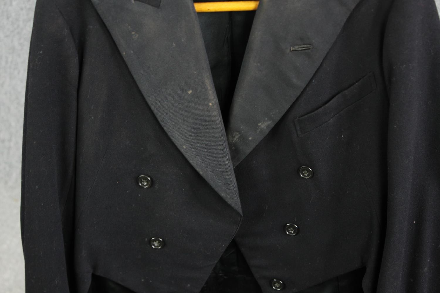 A British army tailcoat outfit. - Image 4 of 5