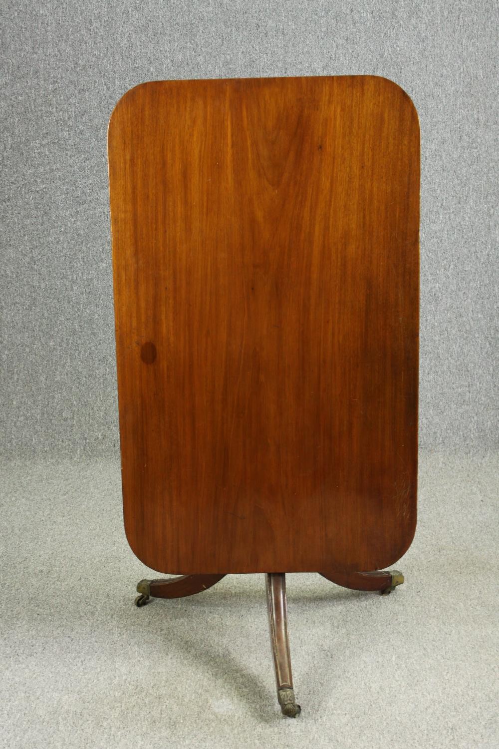 A Regency style tilt-top centre table, 19th century H.73 W.110 D.66cm. - Bild 5 aus 7