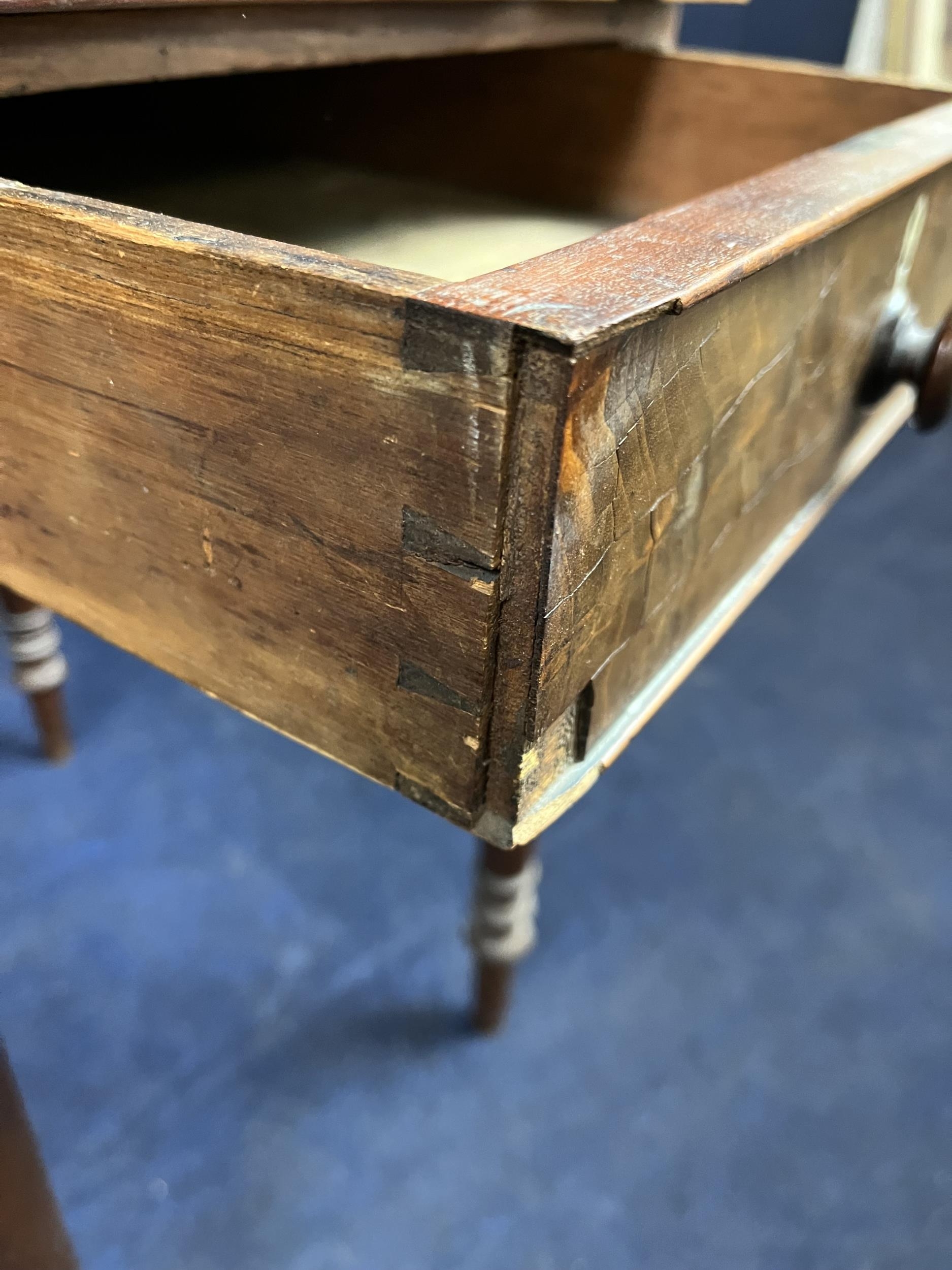 A 19th century mahogany side table. H.72 W.65 D.42.cm - Bild 6 aus 6