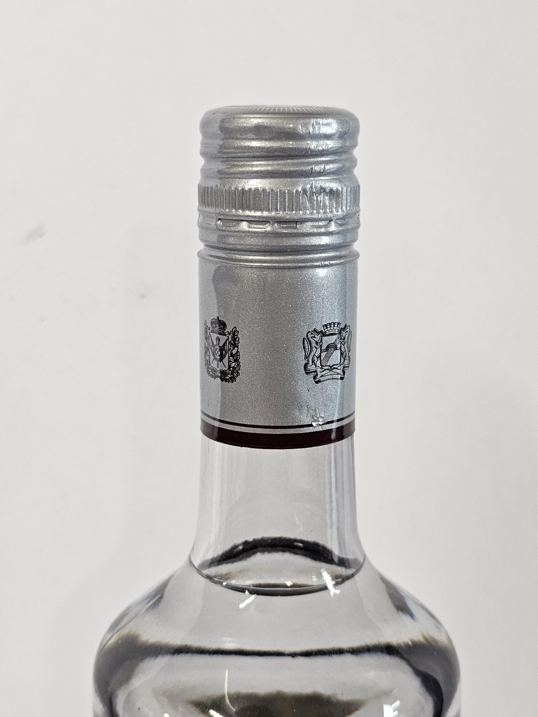 A bottle of Blavod Black Vodka, UK, together with a bottle of Chinggis Khan Vodka, Mongolia, and a - Bild 6 aus 9