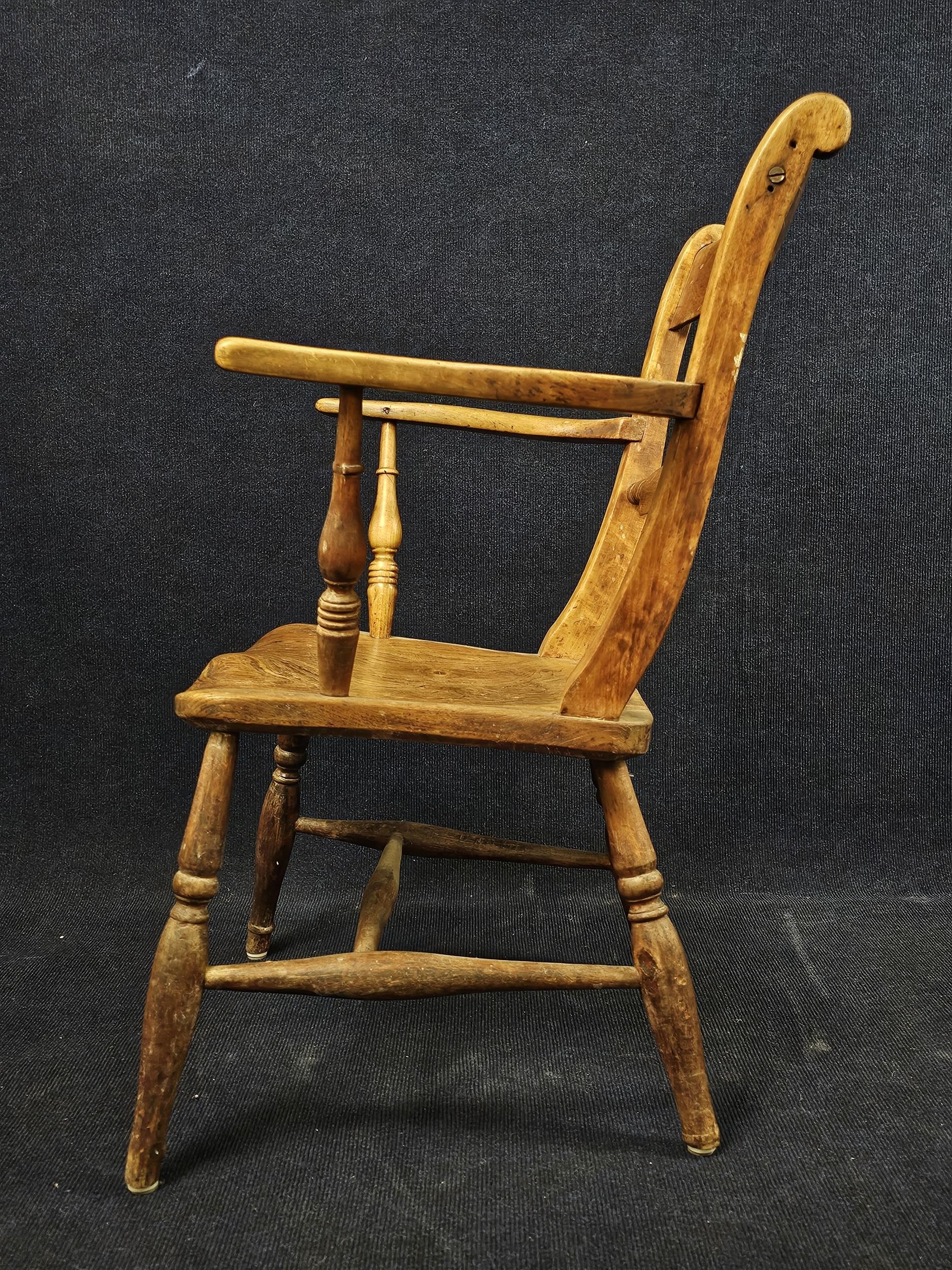 Two elm country armchairs, early 20th century. - Image 5 of 5