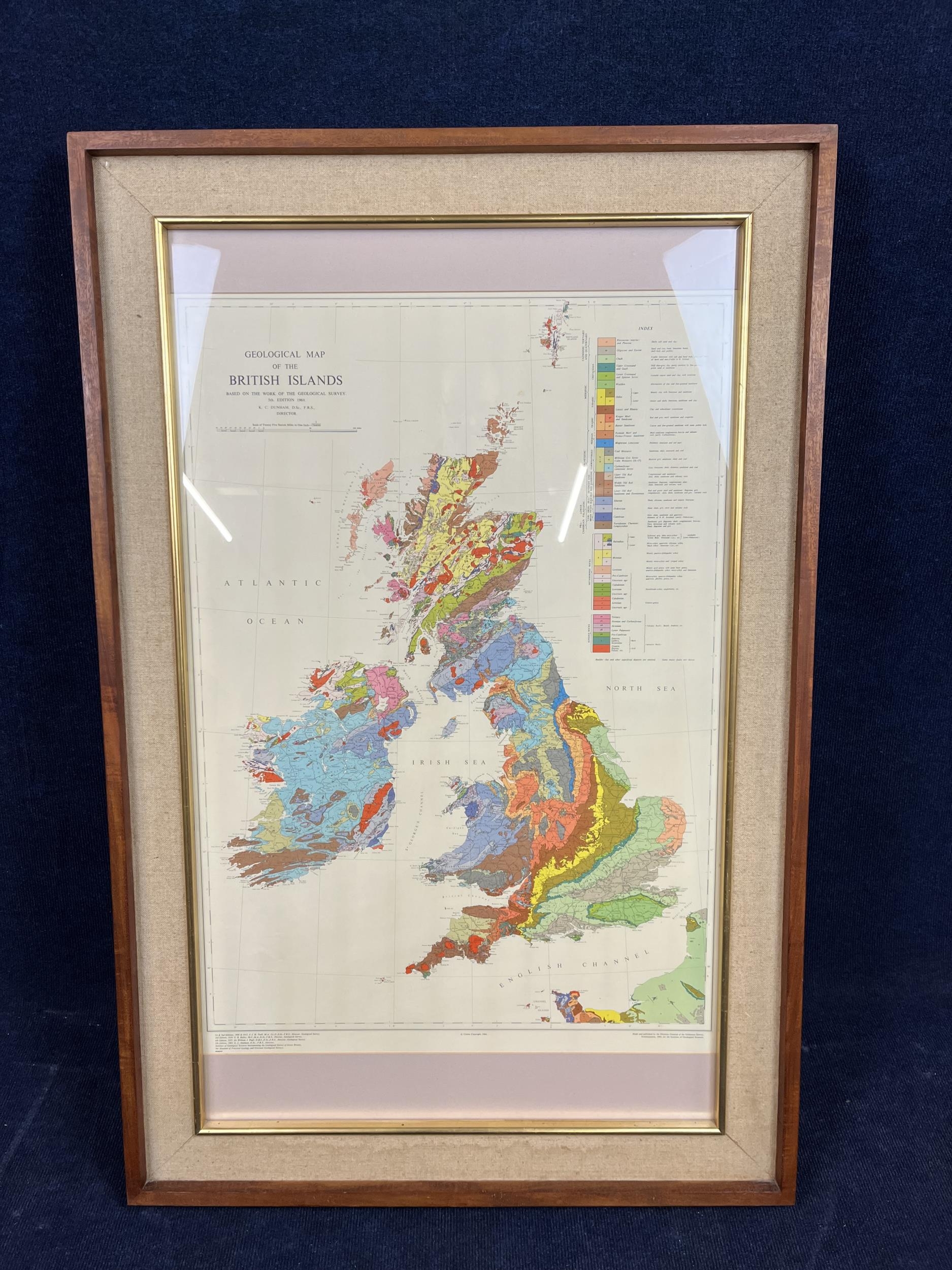 A large framed and glazed printed map of the British Isles. H.122 W.78.cm - Bild 2 aus 4